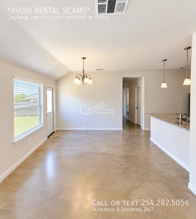 Building Photo - 3107 Stonewall Dr