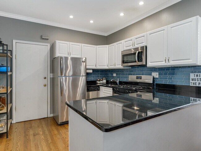 Foto del edificio - 1637 W Wrightwood Ave