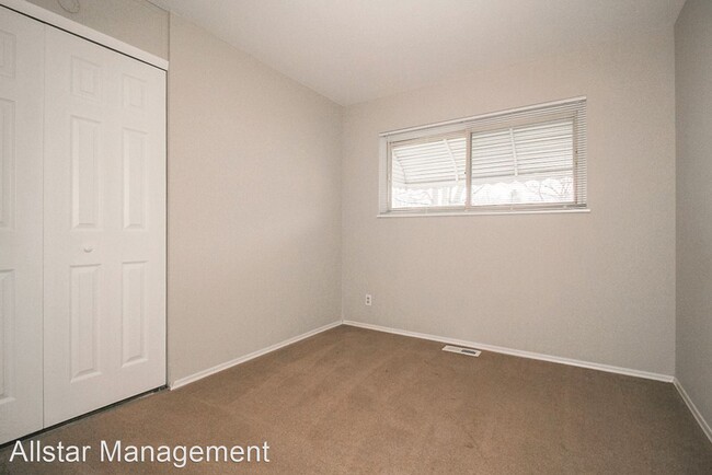 Building Photo - 3 br, 1.5 bath House - 13187 Richards Dr