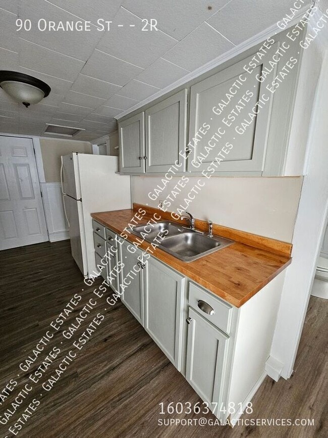 Building Photo - 90 Orange St