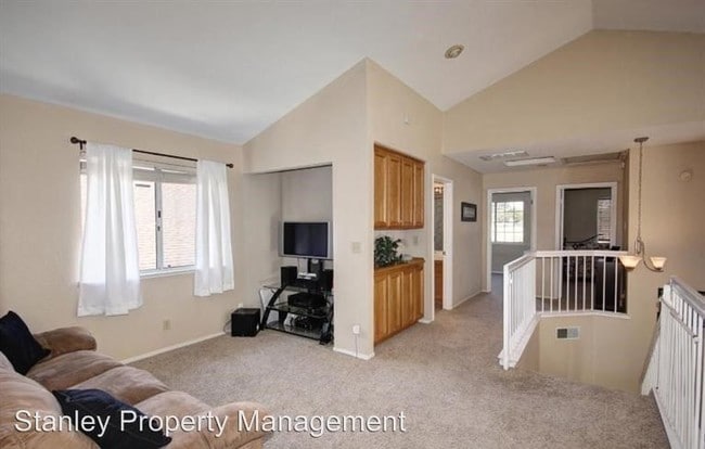 Building Photo - 3 br, 2.5 bath House - 8157 Quiet Knolls Dr