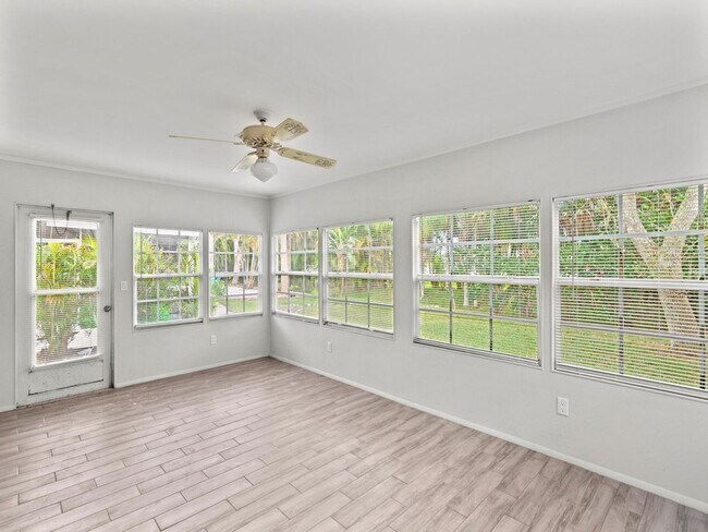 Building Photo - 1868 Sixty Oaks Ln