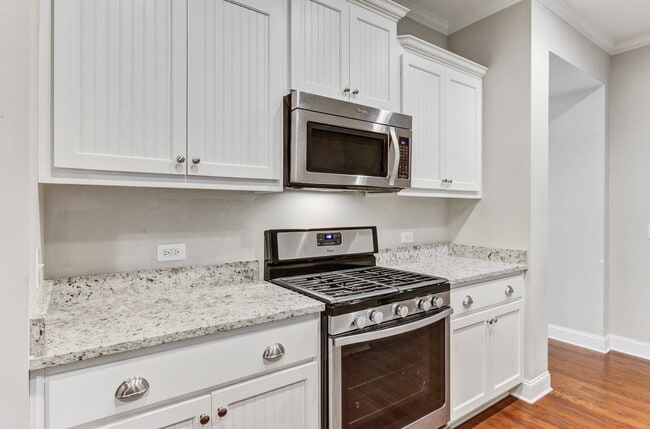 Building Photo - 2005 Kings Gate Ln