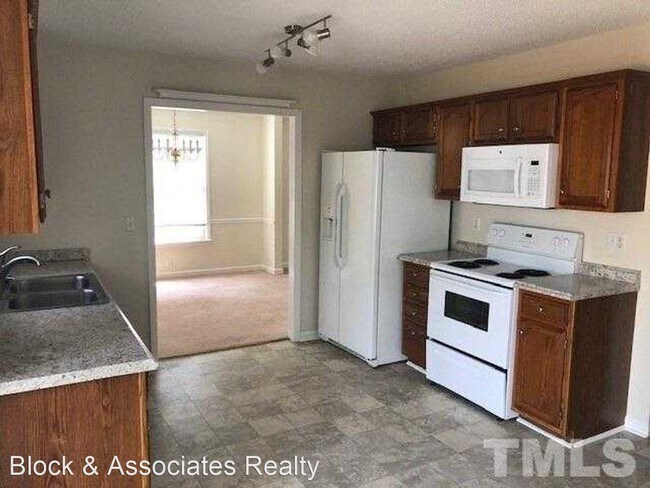 Building Photo - 3 br, 2.5 bath House - 102 Kronos Lane