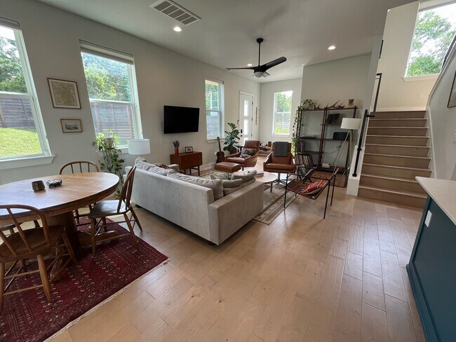 Foto del edificio - 3507 Oak Springs Dr