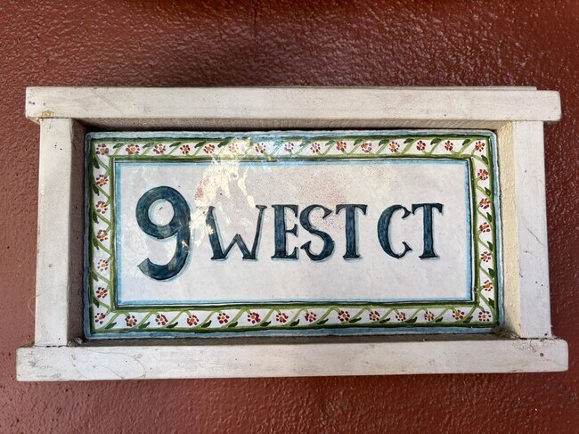 Foto del edificio - 9 West Ct