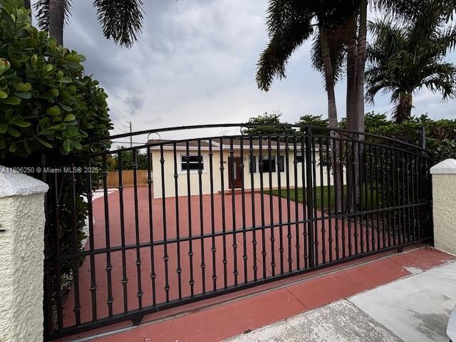 Primary Photo - 15631 SW 296th St