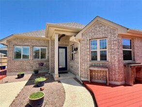 Building Photo - 401 Arabian Colt Dr