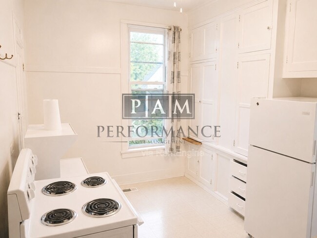 Foto del edificio - 2555 N Humboldt Blvd
