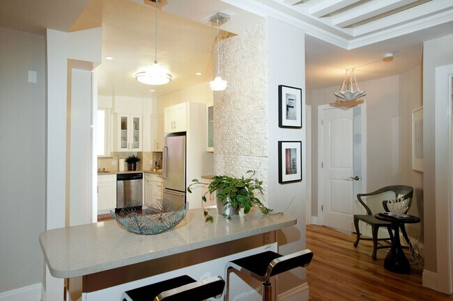 Foto del edificio - Prestigious Nob Hill Stunning Old Charm bu...