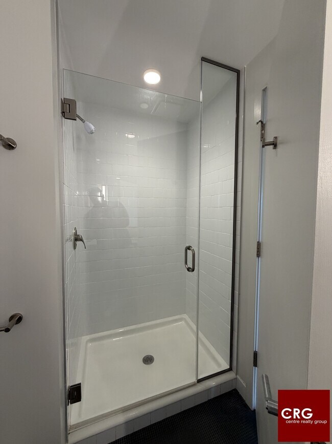 Foto del edificio - 54-55 Brighton Ave. Unit U604