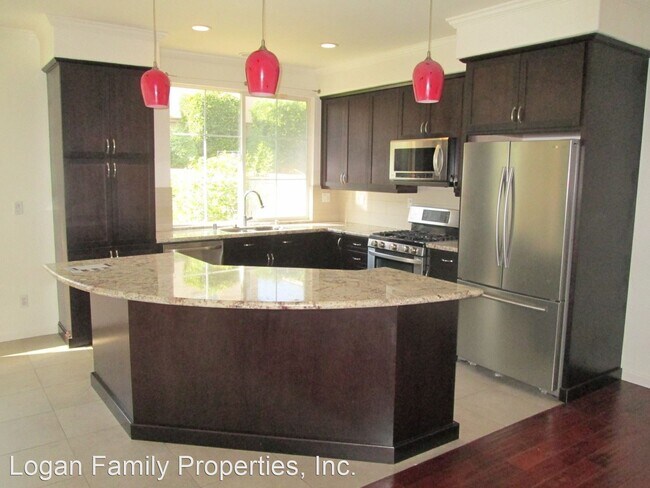 Foto del edificio - 3 br, 2.5 bath House - 11820-2 Cypress Can...
