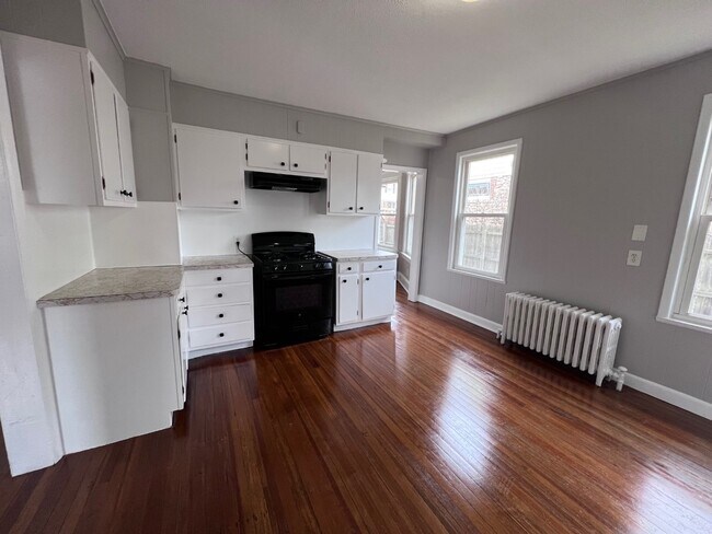 Building Photo - 271 Bronx Ave