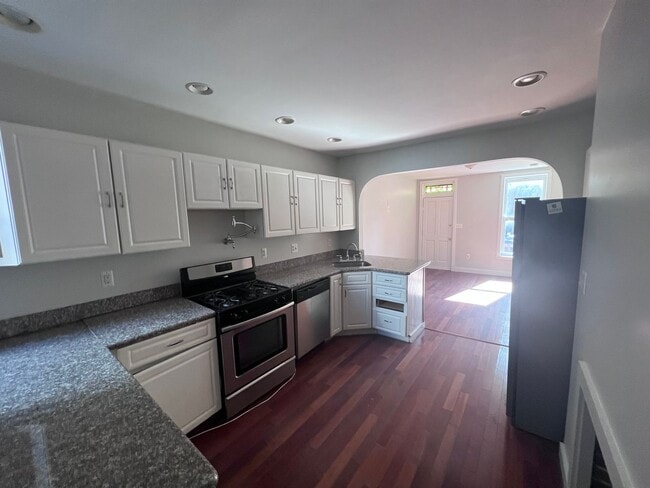 Building Photo - Charming 3 Bedroom/2 Bathroom Townhome in Upper Fells Point, Baltimore, MD!