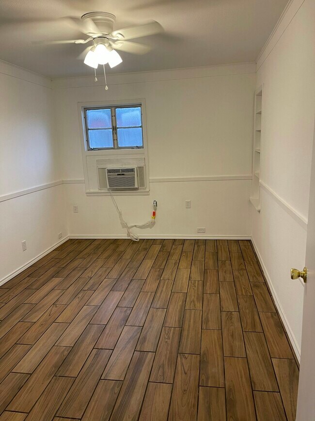 Building Photo - 312 McClure Street