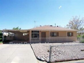 Building Photo - 8914 Claremont Ave NE