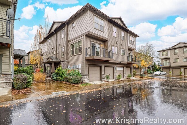 Building Photo - Perfect Location! 2 Bedroom, 2.5 Bathroom! Minutes to Quatama Max Station, Intel & Orenco Shoppin...