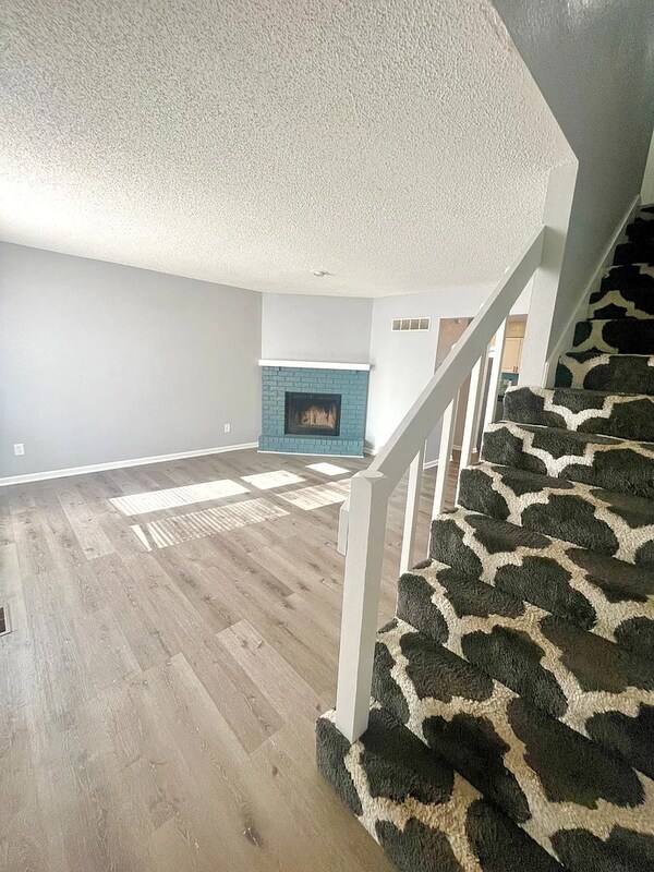 Foto del edificio - 405 NE Highland Ln