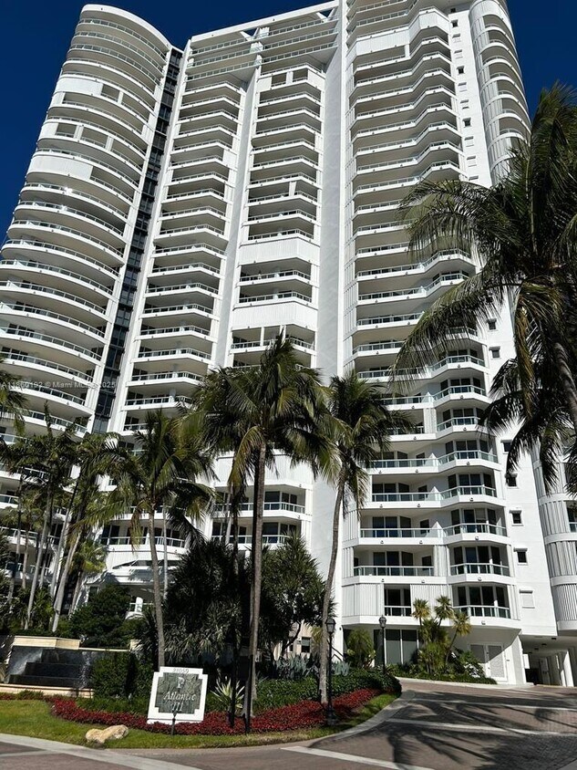 Foto del edificio - 21050 Point Pl
