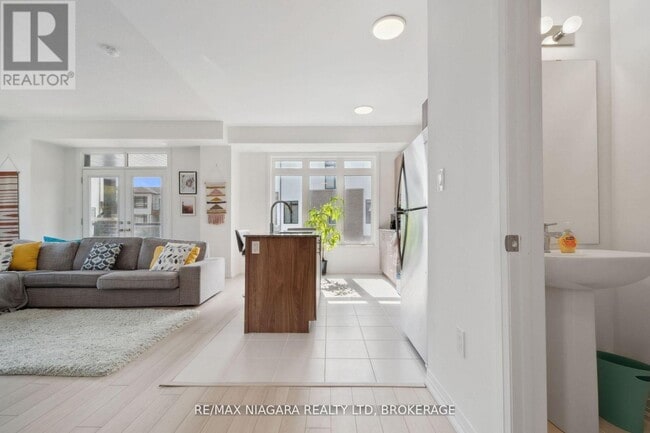 Photo du bâtiment - 2 Sidney Rose Cmn