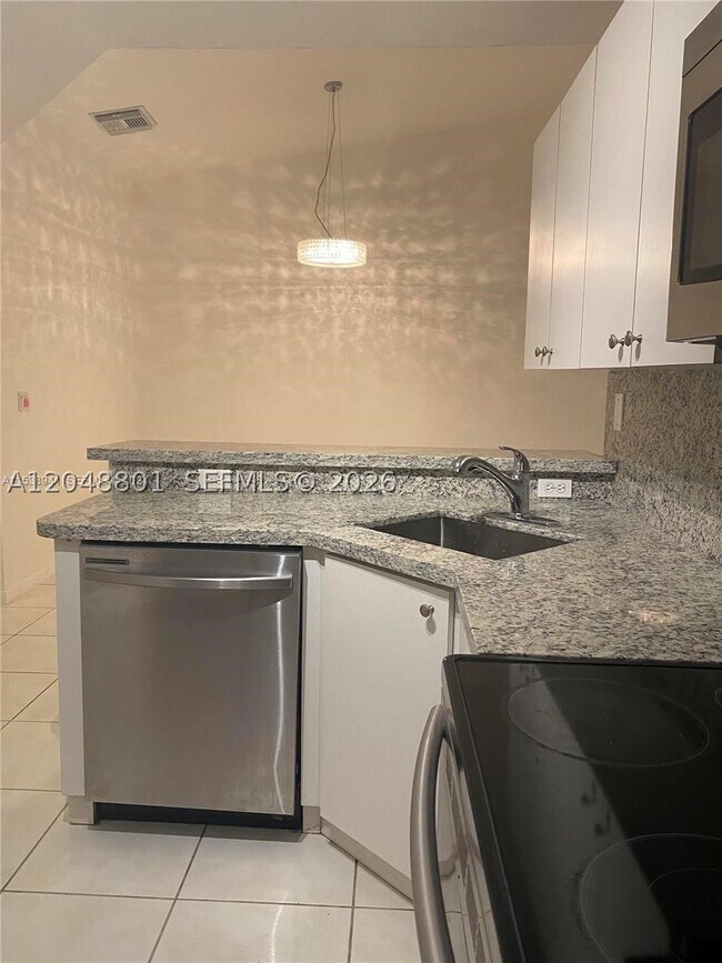 Foto del edificio - 11301 SW 17th Ct