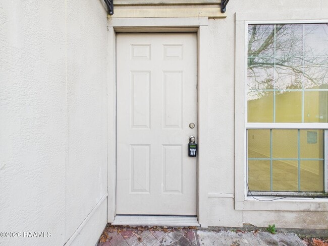 Foto del edificio - 809 Fox Run Ave