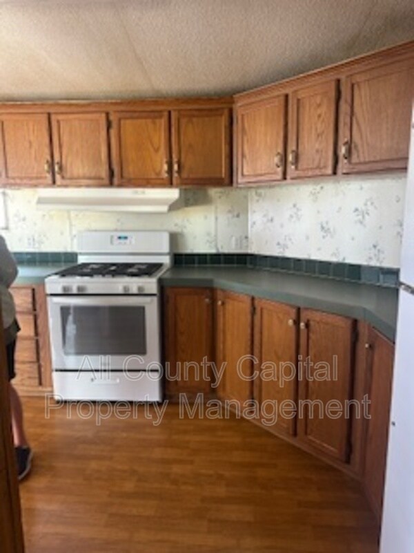 Building Photo - 222 Stockmen
