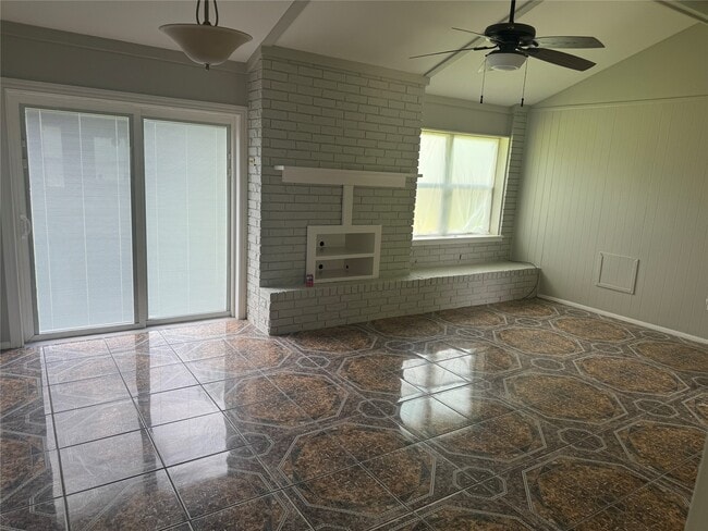 Foto del edificio - 14407 Alkay St