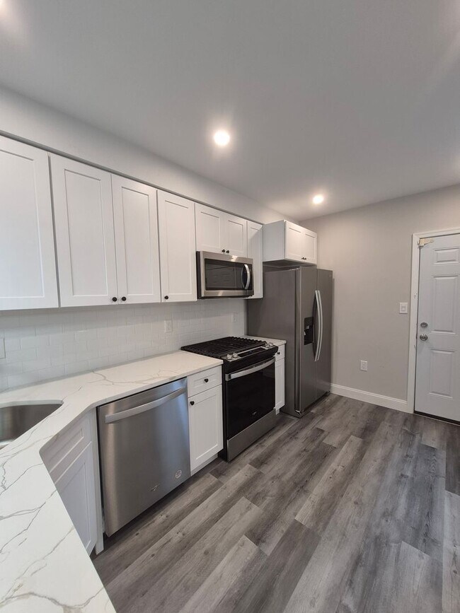 Foto del edificio - Spacious 3BD/2.5 BA North Philadelphia - A...
