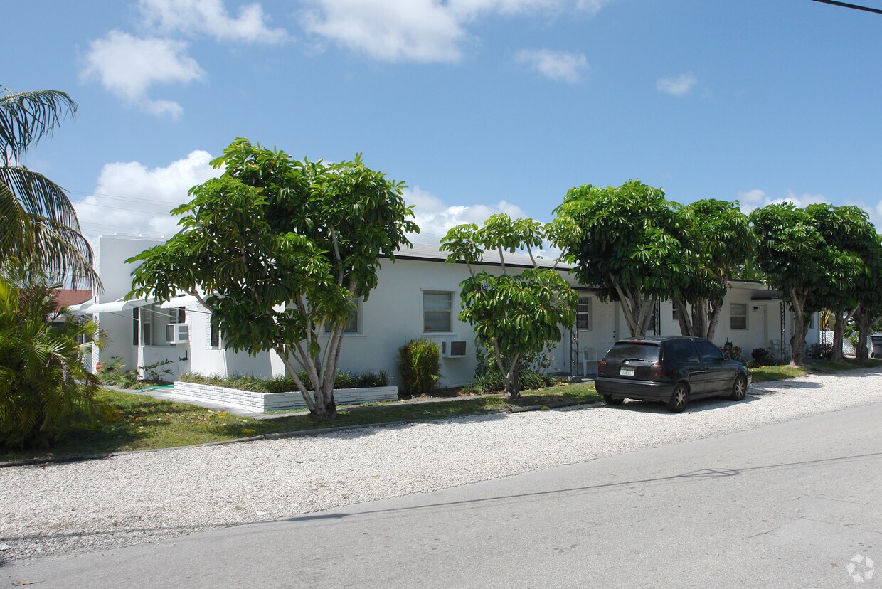 Building Photo - 1701 Taft St