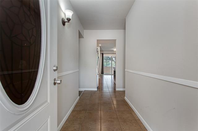 Building Photo - 622 Valley View Dr