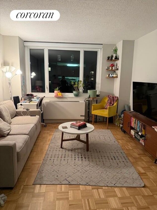 Foto principal - 205 E 95th St