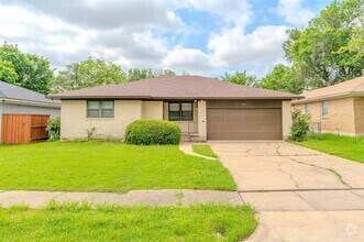 Building Photo - 8652 Wolfwood Ln