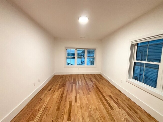 Foto del edificio - 134 Bow St