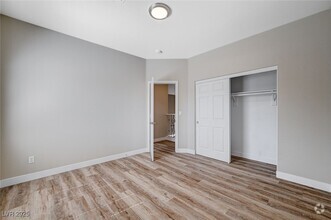 Building Photo - 10432 Trailing Dalea Ave