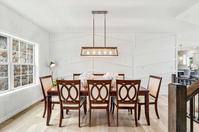 Foto del edificio - Luxury Modern Farmhouse in Lexington Point | 5 Bedrooms + Finished Basement