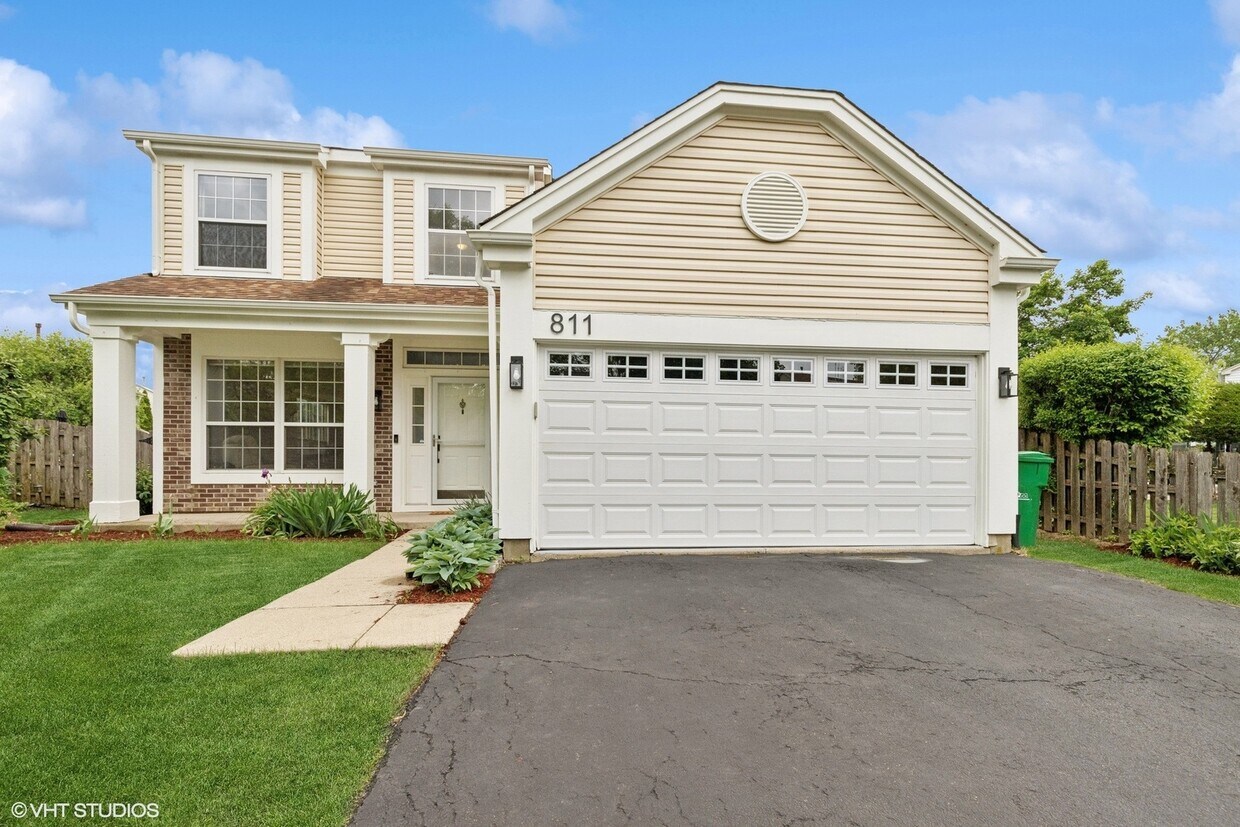 Primary Photo - 811 Cambridge Dr