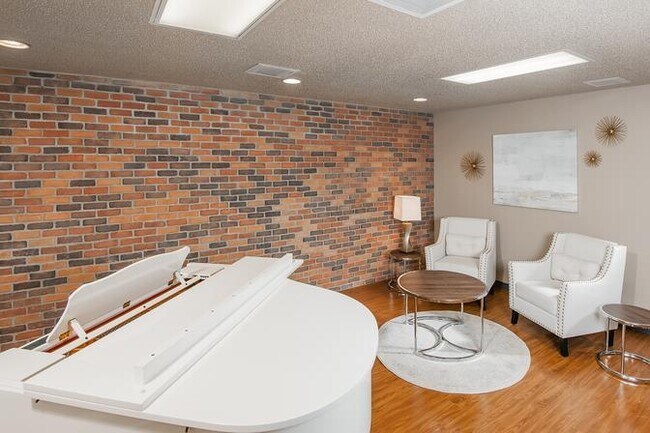 Foto del edificio - 1716 Edmonds Ln