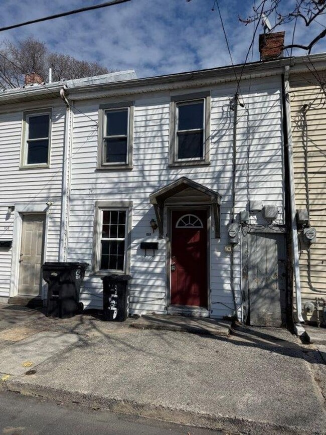 Building Photo - 457 N Pitt St