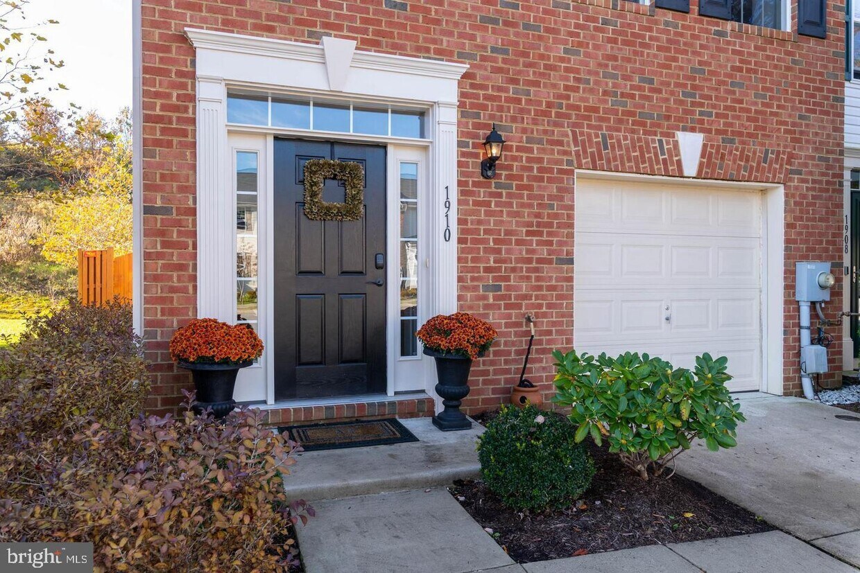 1910 Reading Ct, Mount Airy, MD 21771 Townhome Rentals in Mount Airy MD
