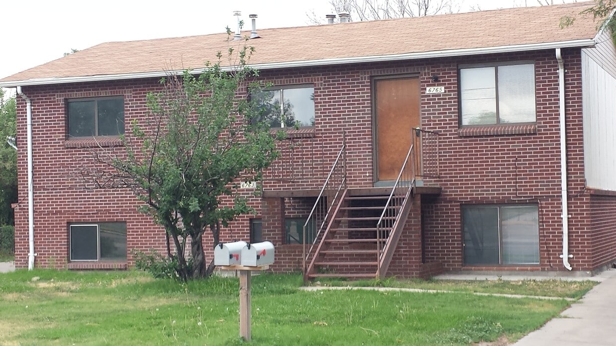 Primary Photo - 6764 Locust St