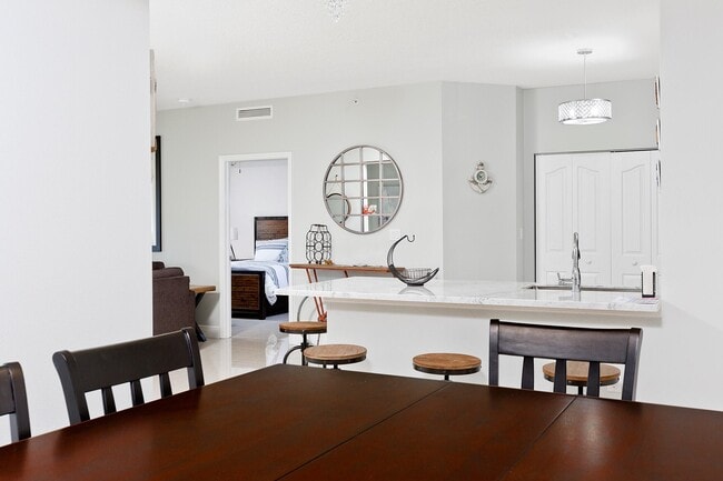 Building Photo - 255 NE 3rd Ave