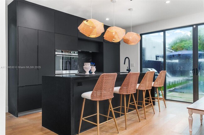 Foto del edificio - 408 NW 52nd St