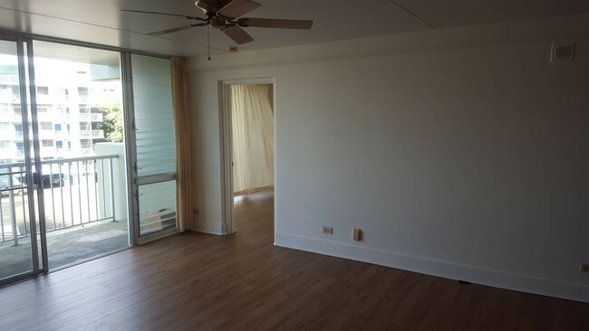 Building Photo - Upgraded 2 Bedroom / 1 Bath at the Iolani ...