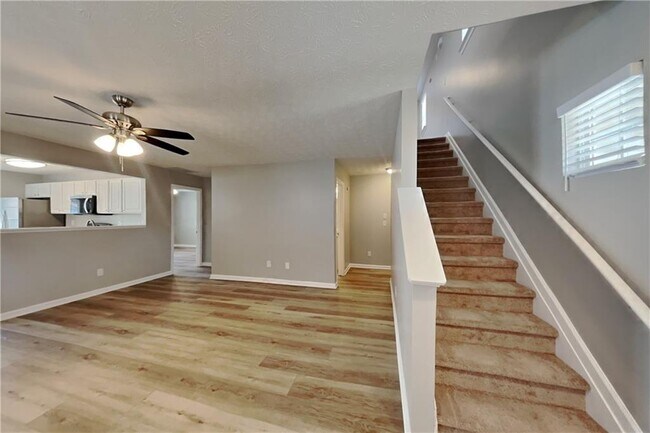 Building Photo - 76 Arrowhead Dr
