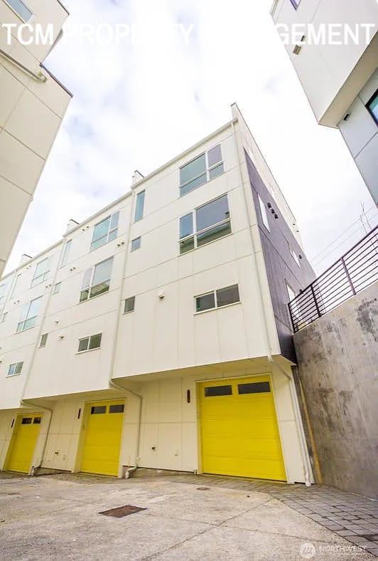 Building Photo - 7110 Beacon Ave S