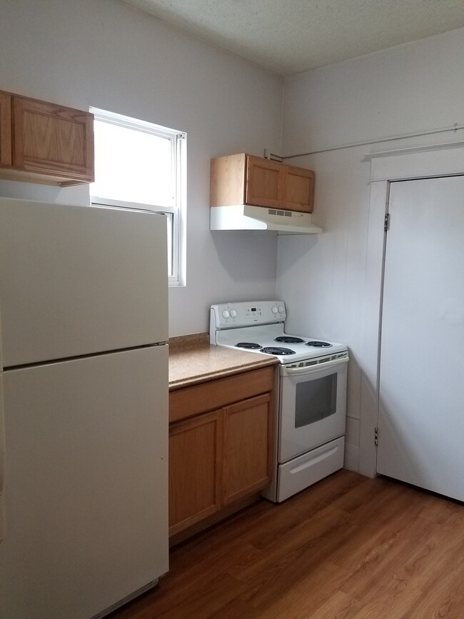 Kitchen - 223 4th St