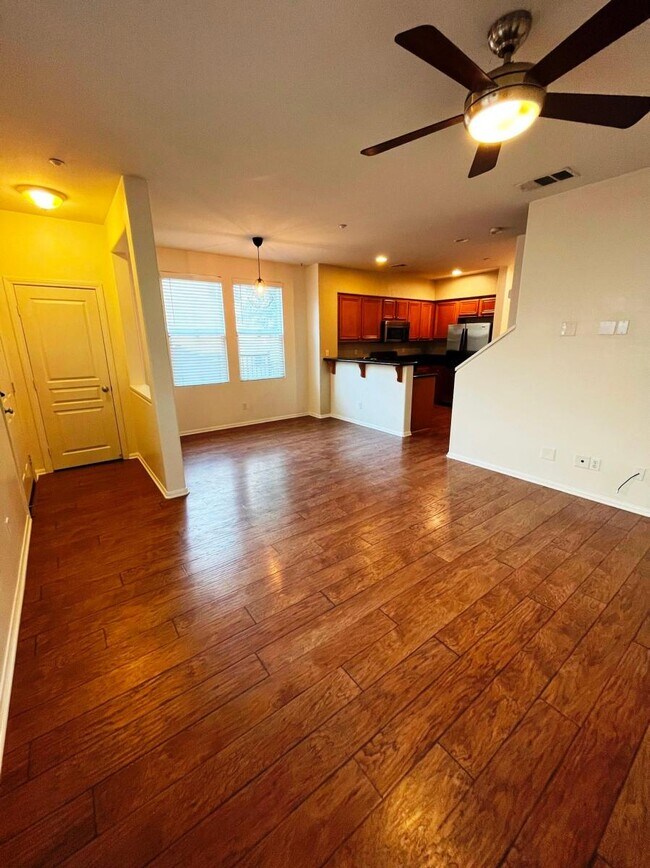 Building Photo - 4300 Newton Ave