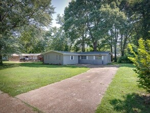 Building Photo - 5264 Whitworth Rd