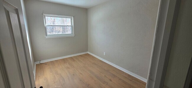 Building Photo - 2 bedroom renovated apartment in Norristown